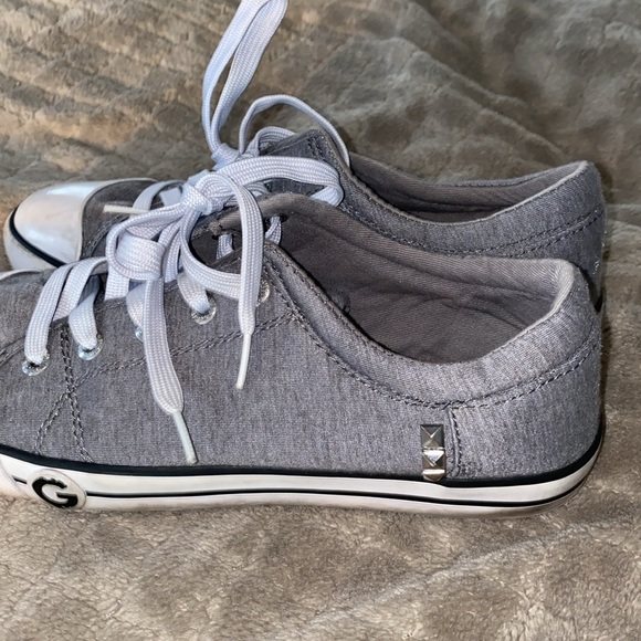 Guess Shoes - Picture 6 of 8